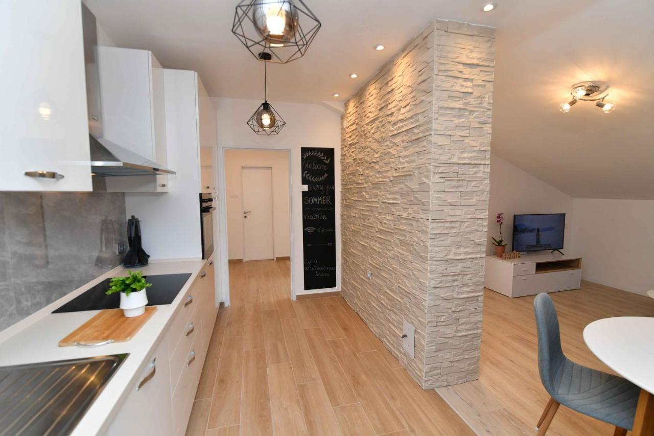 Apartman Leona Lovran Ngoại thất bức ảnh