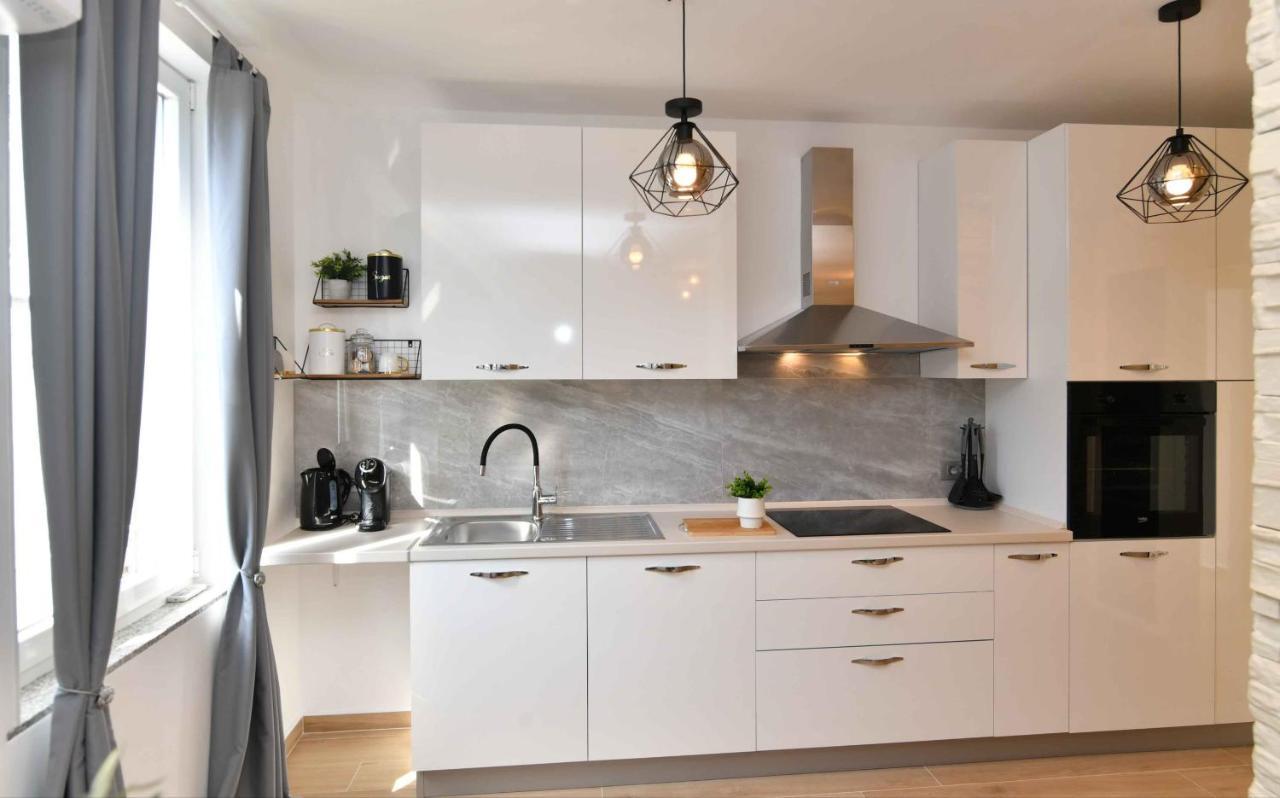 Apartman Leona Lovran Ngoại thất bức ảnh