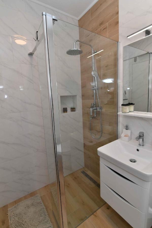 Apartman Leona Lovran Ngoại thất bức ảnh