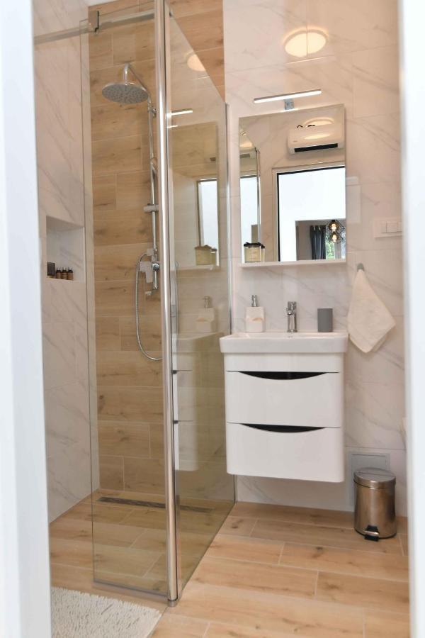 Apartman Leona Lovran Ngoại thất bức ảnh