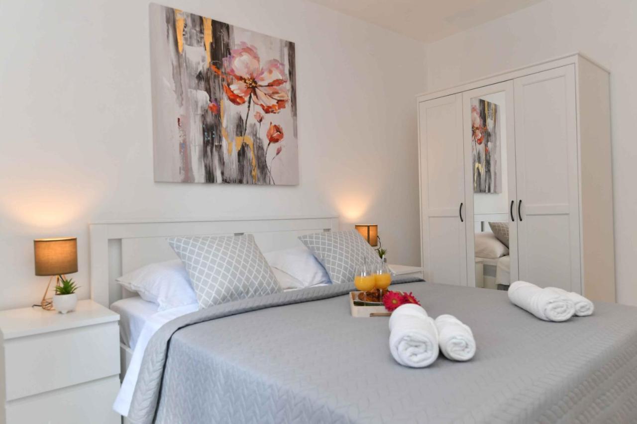 Apartman Leona Lovran Ngoại thất bức ảnh